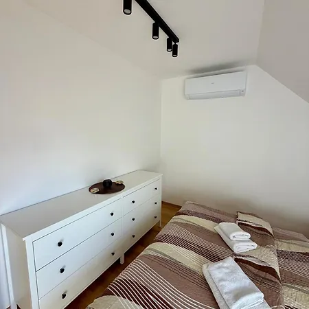 Apartament Jiricna *